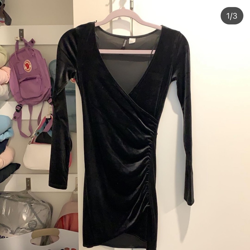 Longsleeve Velvet Dress